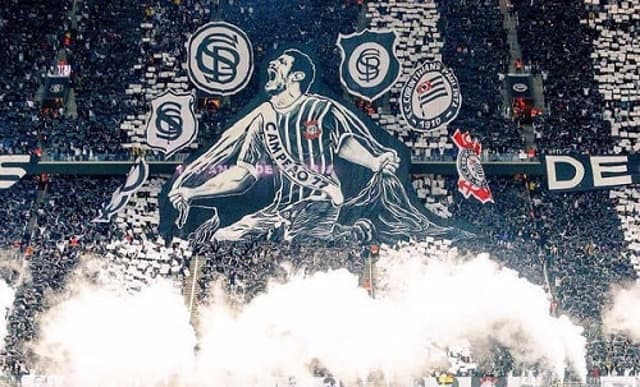 Mosaico na Arena em homenagem aos 105 anos do Corinthians