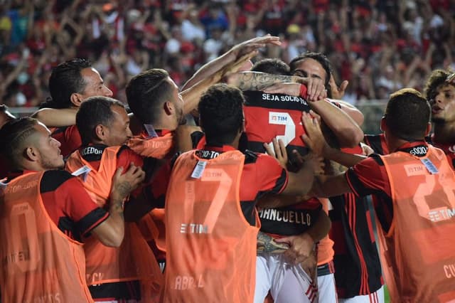 Flamengo superou o Atlético-PR