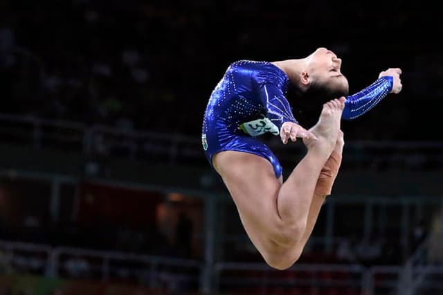 Flavia Saraiva mostra a leveza da ginástica brasileira