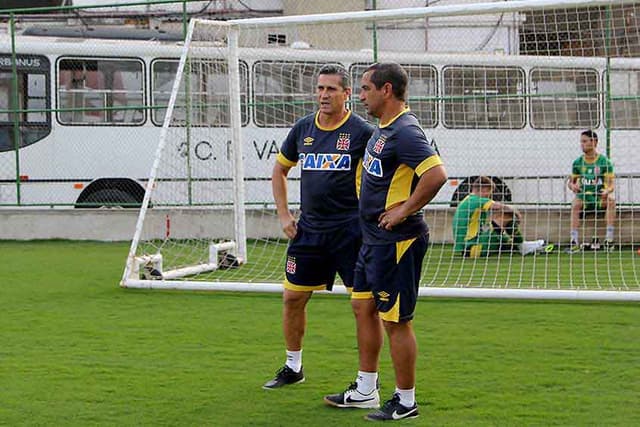 Inauguração do campo anexo do Vasco com treino