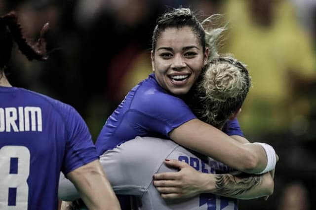 9h30 - Brasil encara Montenegro no handebol feminino&nbsp;