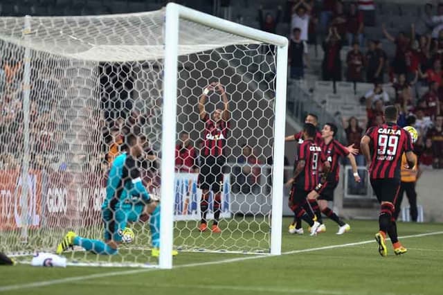 AtleticoPR x Botafogo (Foto:Geraldo Bubniak /AGB)