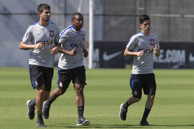 Gustavo - Treino do Corinthians