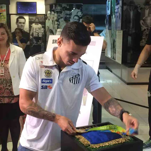 Zeca deixou sua medalha de ouro exposta do Memorial das Conquistas