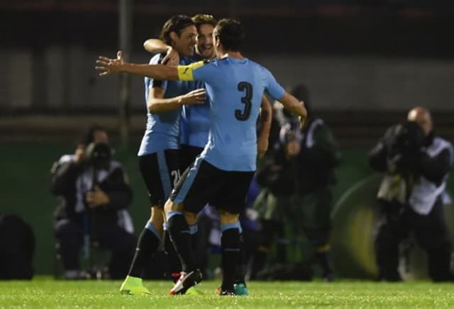 Cavani, Ramírez e Godín - Uruguai x Paraguai - Eliminatórias 2018