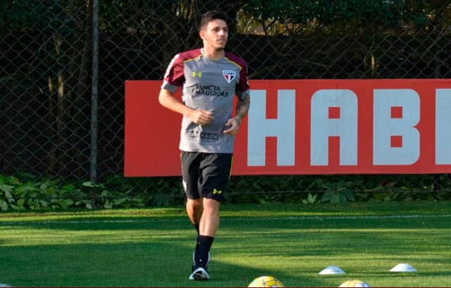 Jean Carlos começou a treinar no Tricolor na semana passada