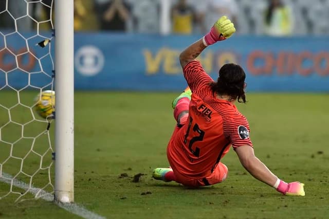 Corinthians sofreu virada do Santos no domingo