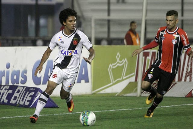 Douglas Luiz - Vasco x Joinville