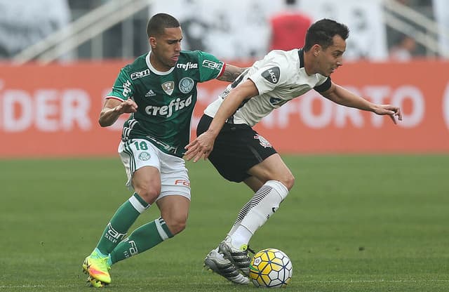 Gabriel vem recuperando seu espaço e foi titular contra o Corinthians