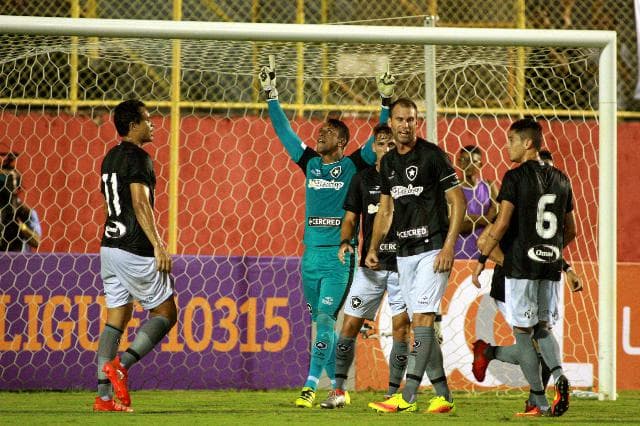 GALERIA: Veja em imagens como foi o duelo em Salvador