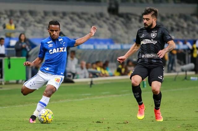 Cruzeiro x Botafogo - Elber