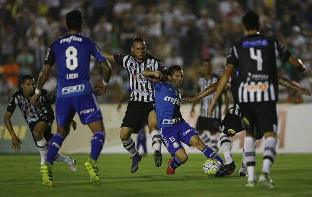 Líder do Brasileirão, o Palmeiras despachou o Botafogo-PB e se classificou para as quartas de final da Copa do Brasil