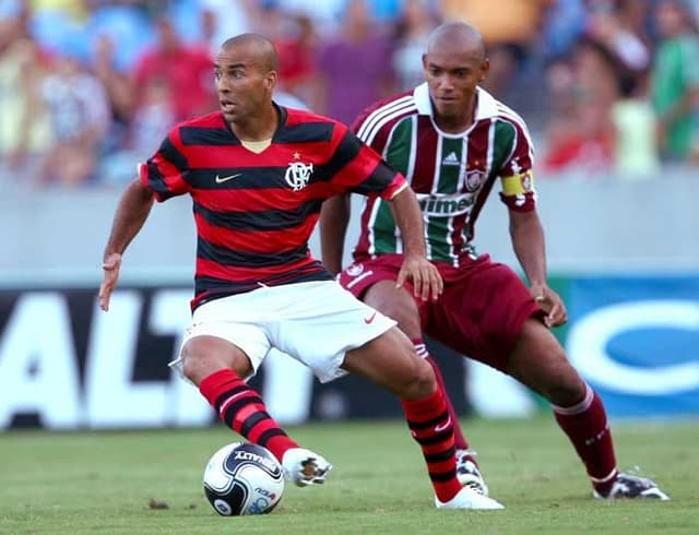 05/04/2009 - Sheik marcou o gol de empate diante do Fluminnse em sua primeira partida pelo Flamengo&nbsp;