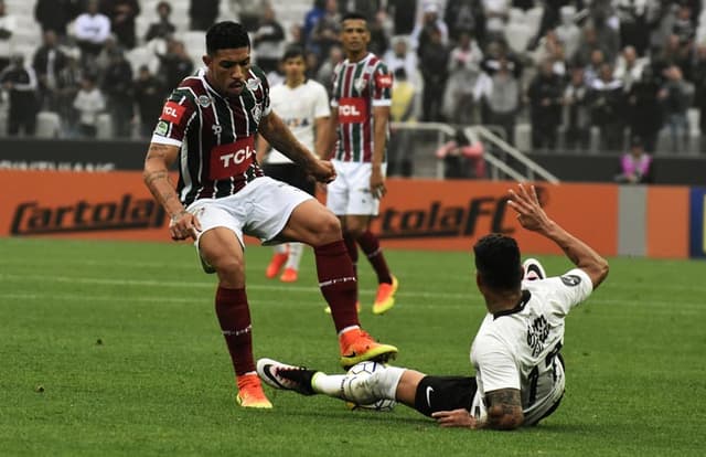 Corinthians tropeçou no Fluminense