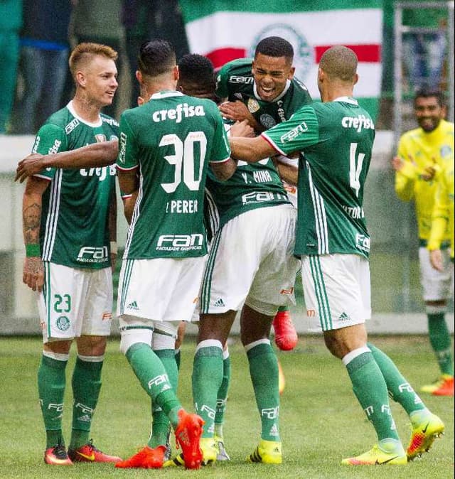 Palmeiras segue na liderança do Brasileiro com 57 pontos e está praticamente garantido na Liberta