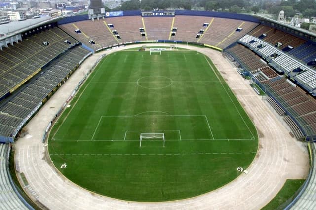 O estádio Nacional, em Lima, no Peru, foi palco da final de 97 entre Sporting Cristal e Cruzeiro