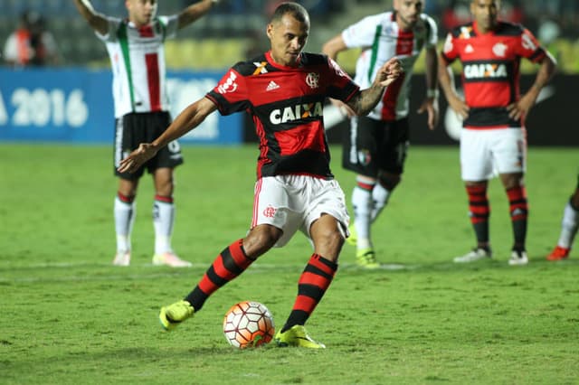 Alan Patrick deixa o Flamengo e volta para&nbsp;Shakhtar Donetsk