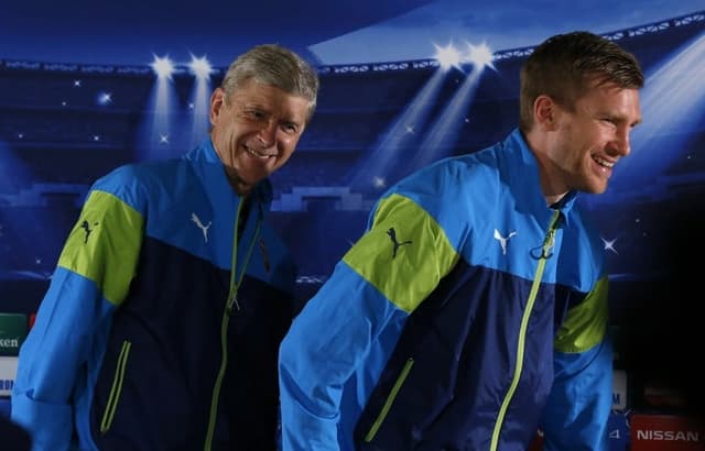 Mertesacker e Wenger