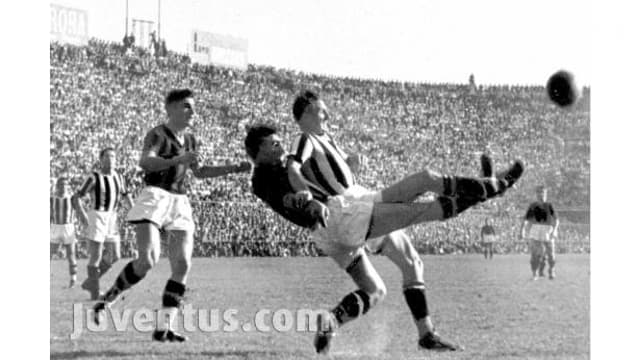 1. Silvio Piola: 274 gols