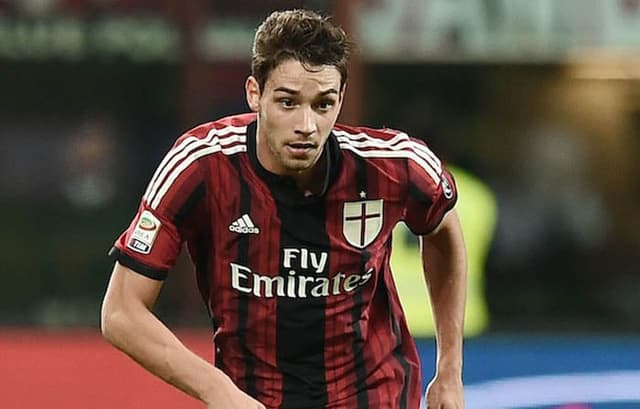 Veja imagens de Mattia De Sciglio