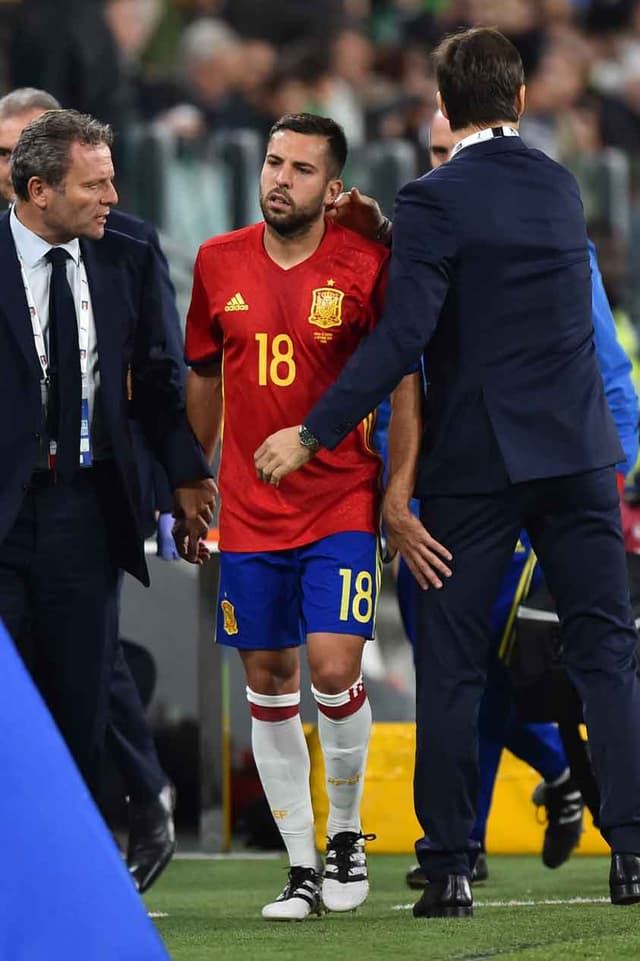 Jordi Alba sofreu lesão na coxa esquerda