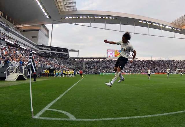 Corinthians 2x0 América-MG