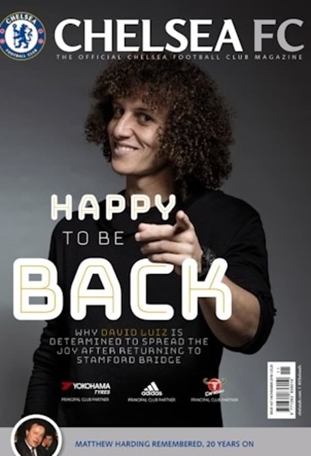 David Luiz foi capa da revista oficial do Chelsea no mês de outubro (Foto: Divulgação)