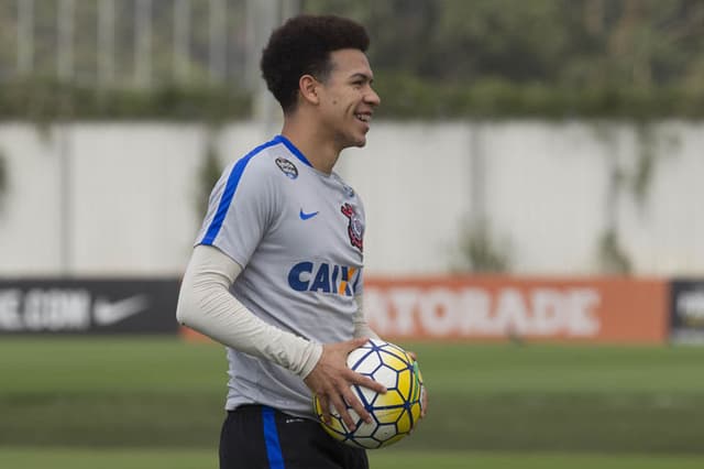 Marquinhos Gabriel assinou com o Corinthians no início do ano