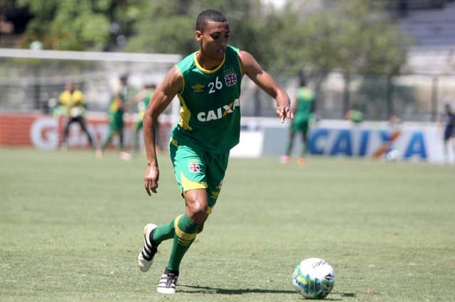 Madson comentou sobre momento da equipe. Confira a seguir outras fotos do jogador do Vasco na galeria LANCE!