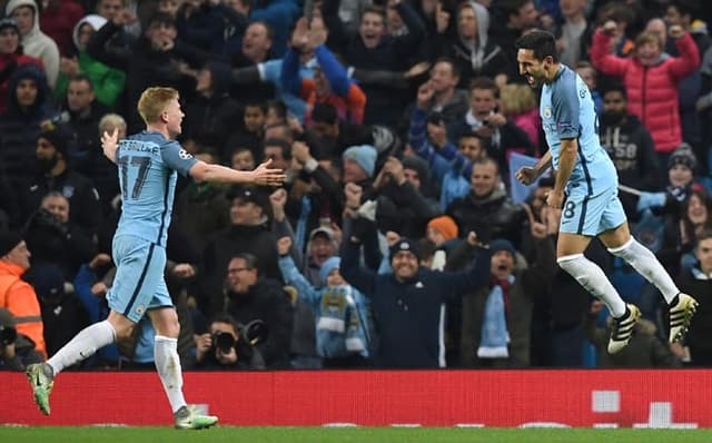 Já os jogadores do City fizeram a festa na maior parte do jogo