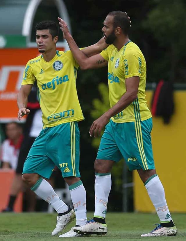 Egídio e Alecsandro