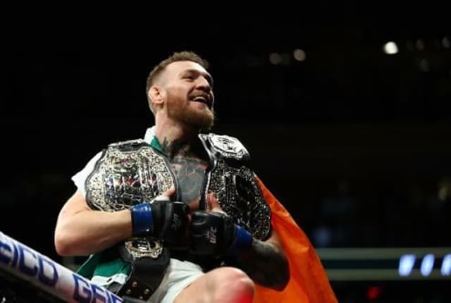 McGregor agora tem dois cinturões do UFC