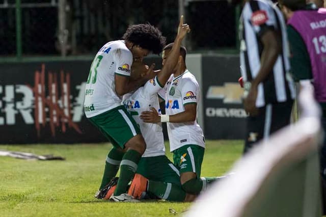 Botafogo x Chapecoense - Sergio Manoel e Kempes