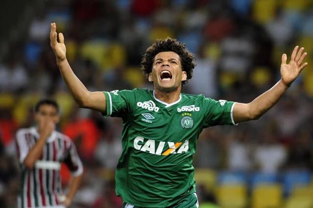 Camilo - Com a camisa da Chapecoense