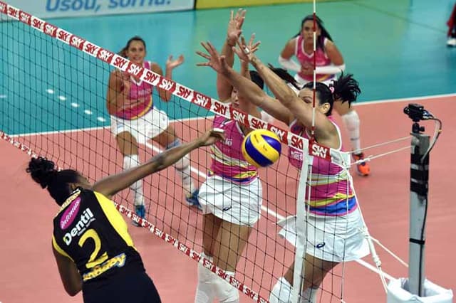 Dentil/Praia Clube vence Vôlei Nestlé e assume segundo lugar