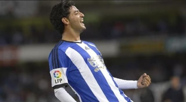 Carlos Vela (Real Sociedad) teve pênalti defendido por Diego Alves (Valencia) em 2016