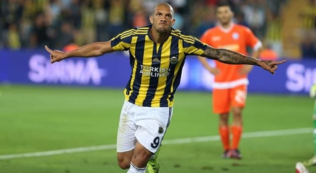 Fernandão foi o artilheiro do Fenerbahçe na temporada 2015/2016, com 25 gols