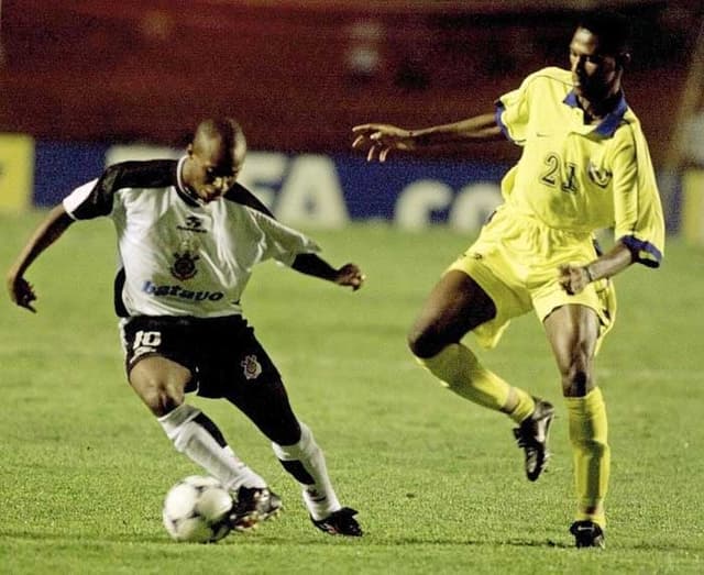 Capetinha Edilson foi o primeiro a ser eleito o melhor de um Mundial, na edição de 2000 vencida pelo Corinthians