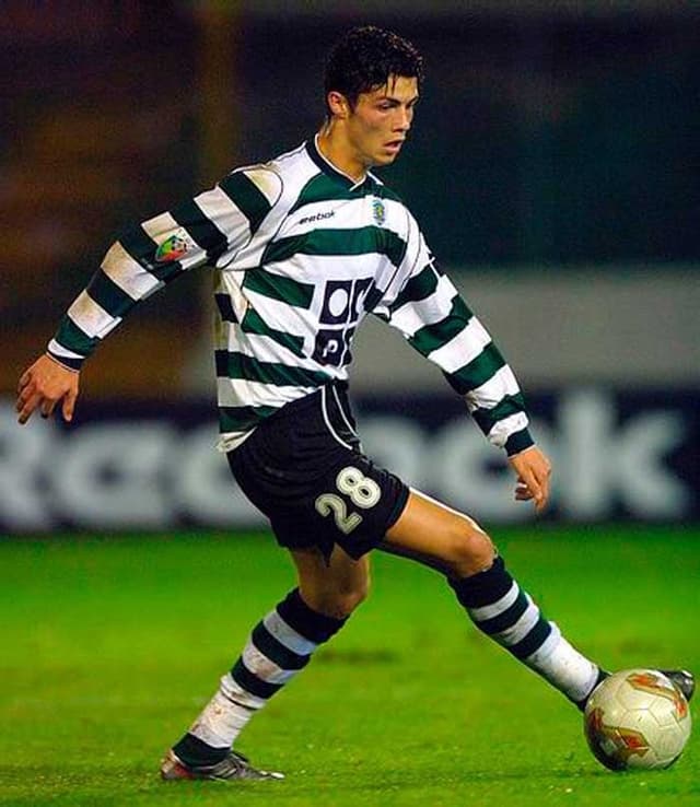 Cristiano Ronaldo com a camisa do Sporting