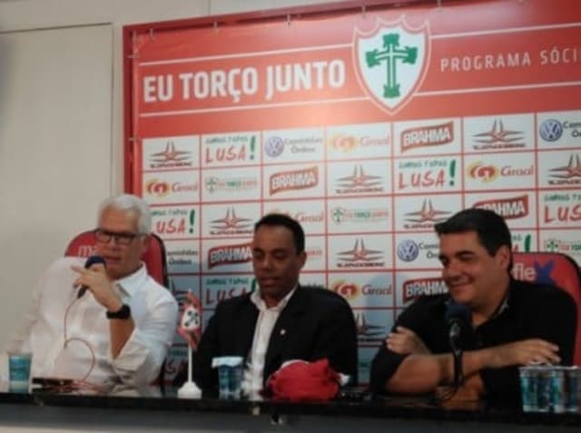 Leão e Tuca Guimarães foram apresentados pelo presidente Alexandre de Barros (foto: Olga Bagatini)