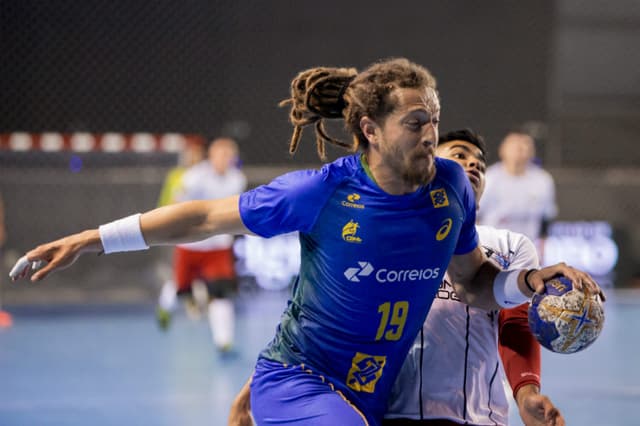 Fabio Chuiffa, ponta da Seleção masculina de handebol (Crédito: Cinara Piccolo/Photo&Grafia)