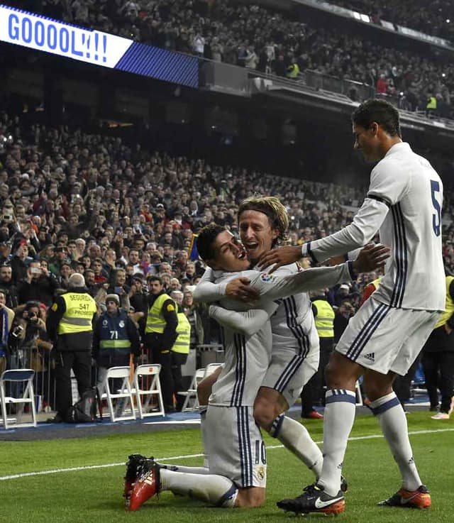 James Rodríguez, Modric e Varane - Real Madrid x Sevilla