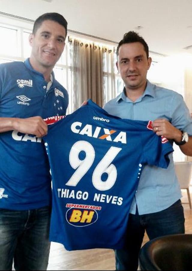 Após três anos nos Emirados Árabes, Thiago Neves assinou com o Cruzeiro para 2017