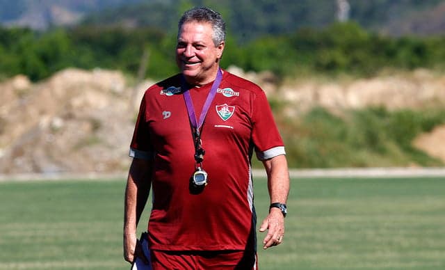 Abel Braga comanda treino no CT Pedro Antonio (Foto: Nelson Perez/Fluminense)