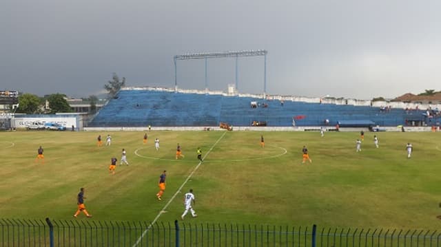 Debaixo de chuva, Portuguesa-RJ e Nova Iguaçu ficaram no zero na primeira rodada do Campeonato Carioca&nbsp;