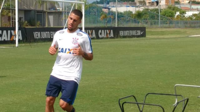 Gabriel iniciou rotina de trabalhos no Timão