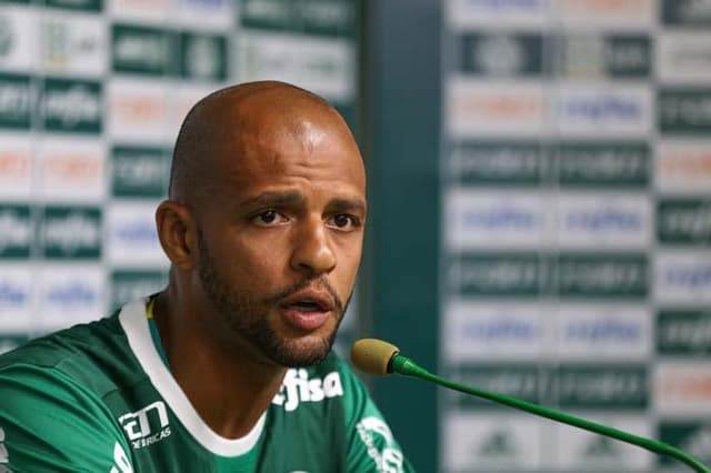 GALERIA: Veja em imagens como foi a apresentação de Felipe Melo