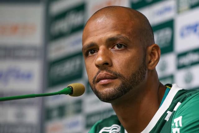 GALERIA: Veja em imagens como foi a apresentação de Felipe Melo