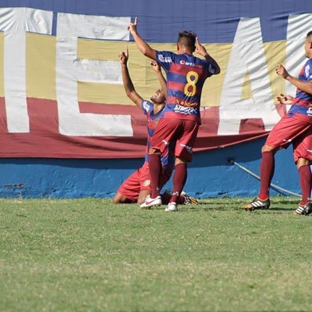 Jorge Fellipe vibra com gol pelo Madureira (Divulgação)