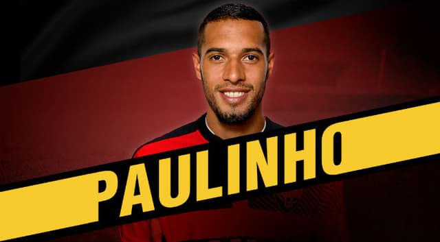 Paulinho foi anunciado como novo reforço do Vitória